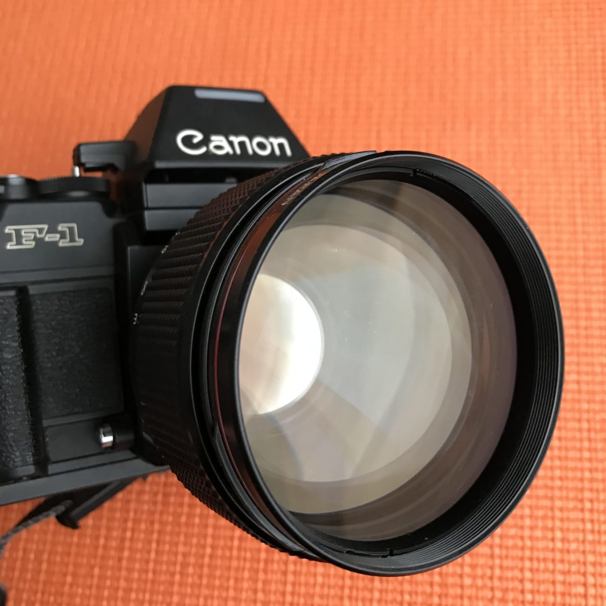 Canon New F-!